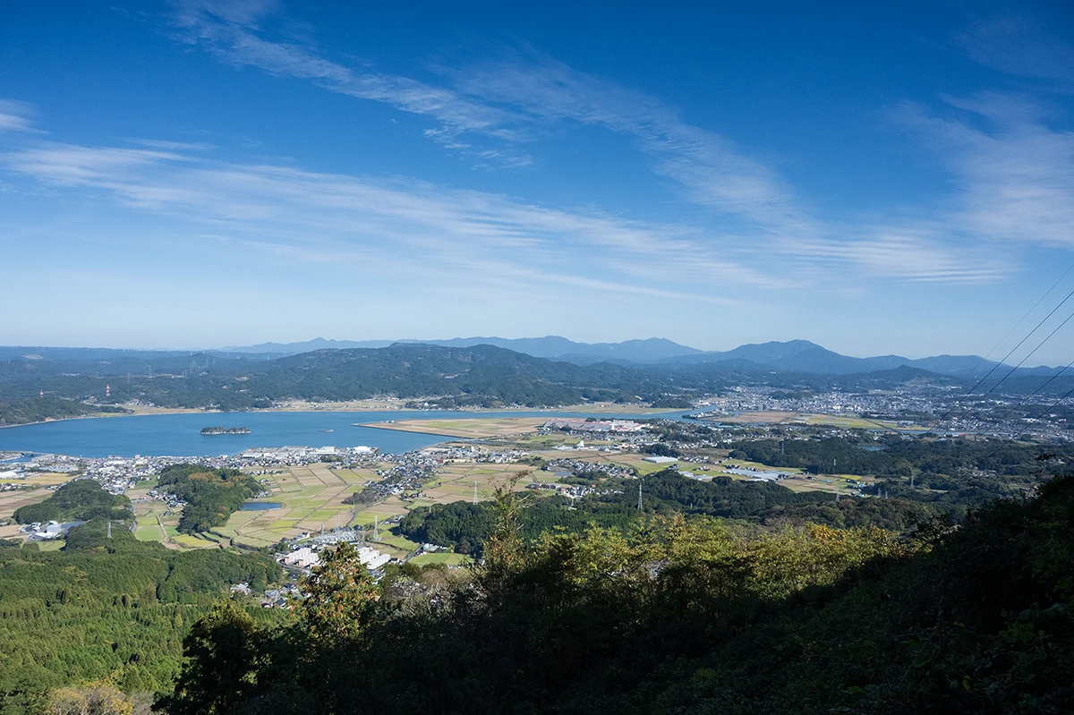活動拠点である佐賀県伊万里市の全景。地域に根ざし、中小企業の課題を解決するWebパートナー